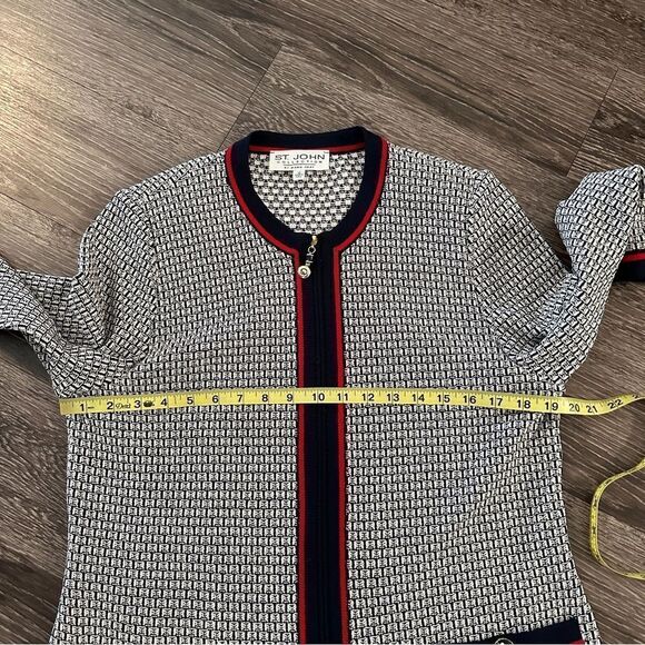 St. John Collection Navy White and Red Zip Up Sweater - Picture 7 of 9